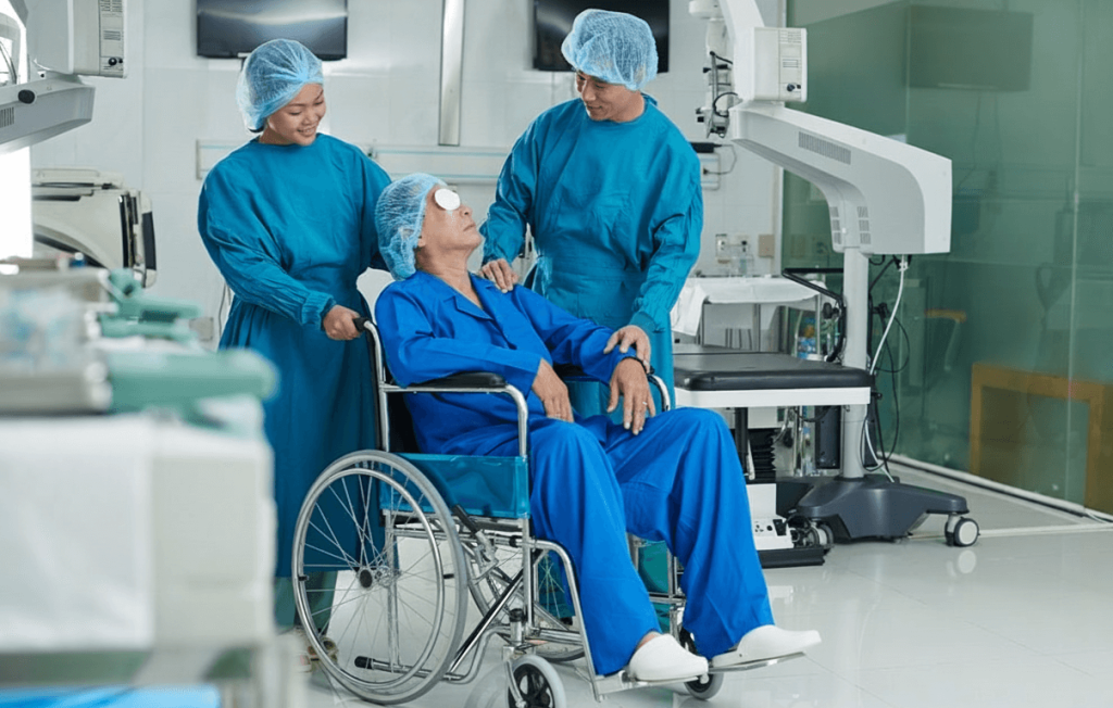 hospital stay after cataract surgery